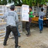 ENTREGA-DE-MESAS-SILLAS-A-ESCUELAS-DE-MARINO-4