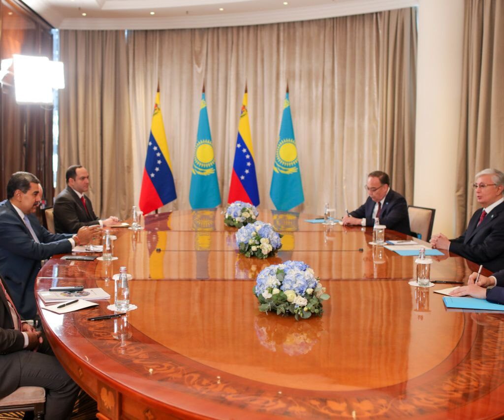 Presidente Maduro destaca grato encuentro con el presidente de Kazajistán para impulsar cooperación