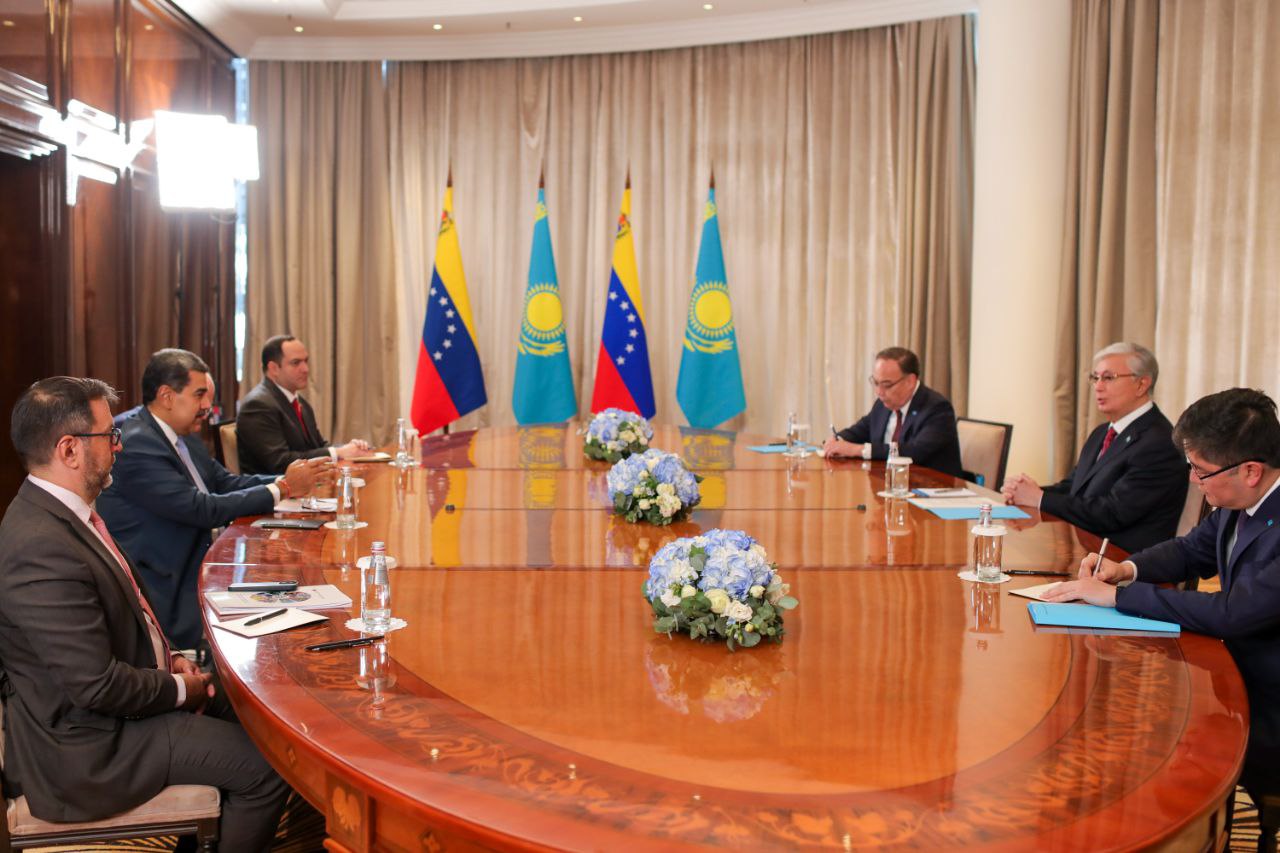 Presidente Maduro destaca grato encuentro con el presidente de Kazajistán para impulsar cooperación