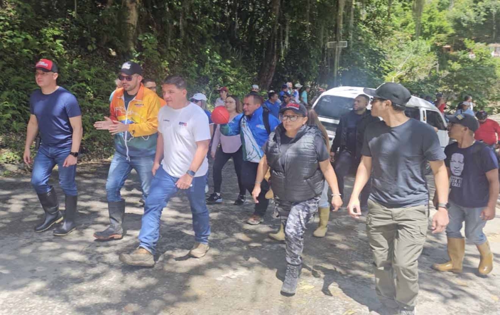 Gobierno Bolivariano Obras Públicas y Servicios