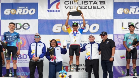 Vuelta-a-Venzuela-premiacion-final-7