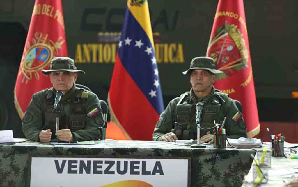 Ministro-Padrino-Lopez-696x464