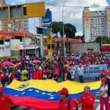 Pueblo venezolano se moviliza en Petare en defensa de la Patria