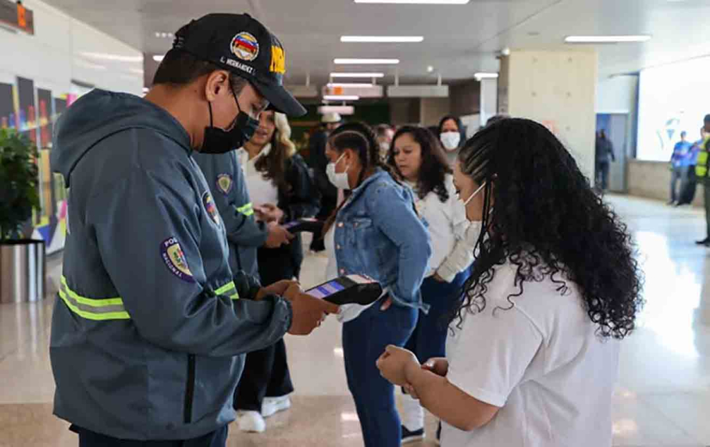 Retornan al país 313 venezolanos desde EE. UU. con la Gran Misión Vuelta a la Patria