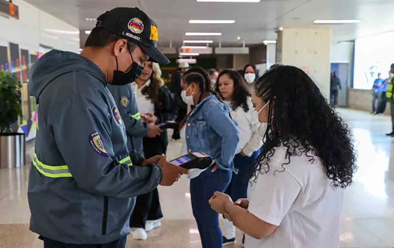 Retornan al país 313 venezolanos desde EE. UU. con la Gran Misión Vuelta a la Patria