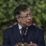 Presidente Petro denuncia que oposición controla al CNE en Colombia