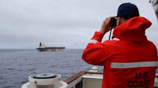 Estados Unidos secuestró petrolero ruso en el Atlántico Norte