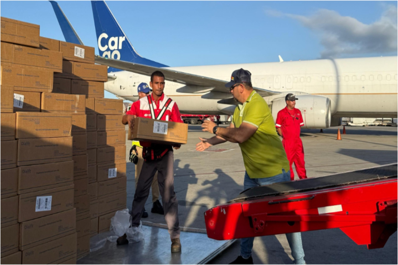 cortesia-llegada-de-insumos-medicos-54525