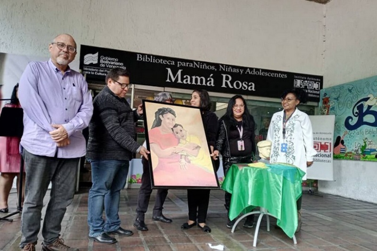biblioteca mama Rosa