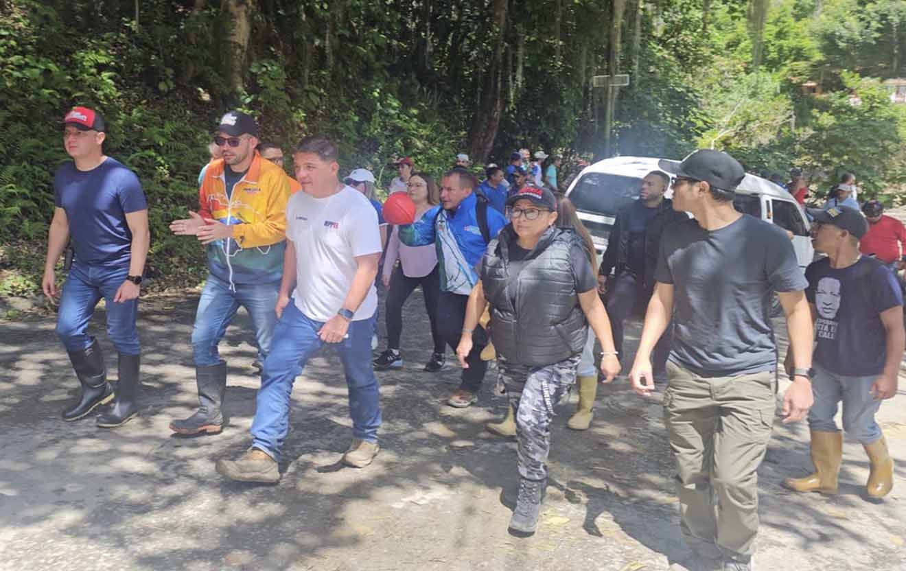Gobierno Bolivariano Obras Públicas y Servicios
