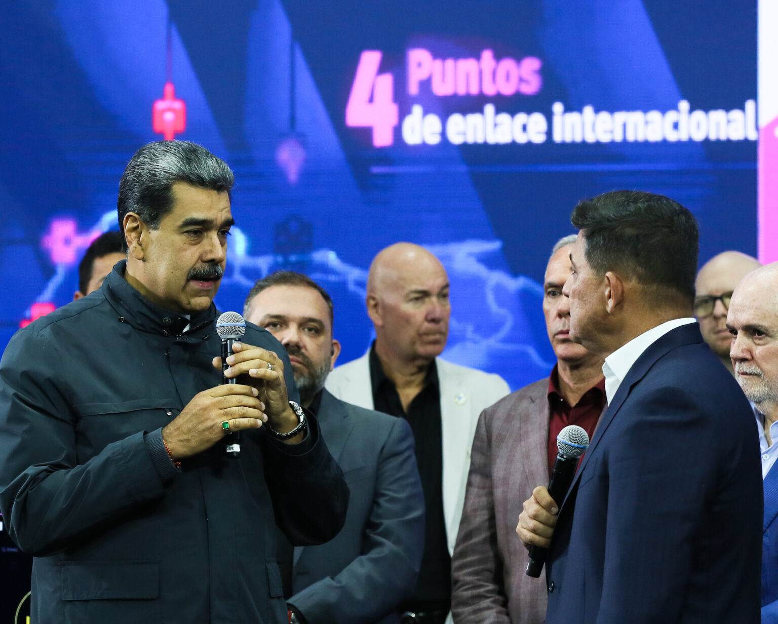 18EG__6050_P-1536x1232