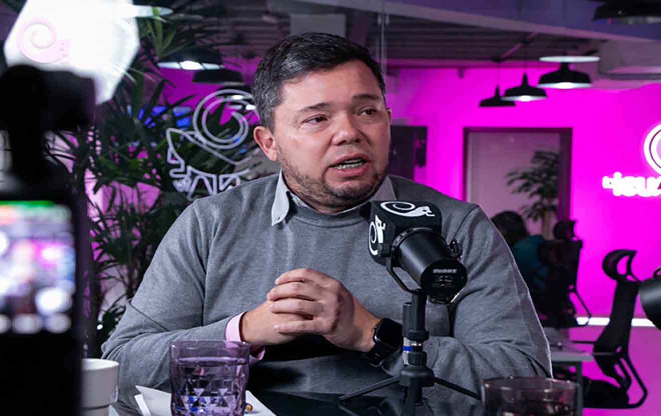periodista Hernán Canorea