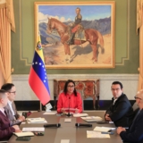 photo_5147836712116491736_w