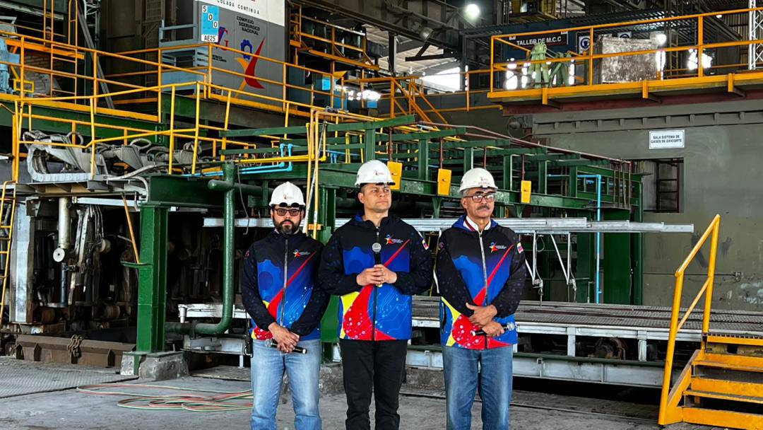 photo_5149929821478521741_y