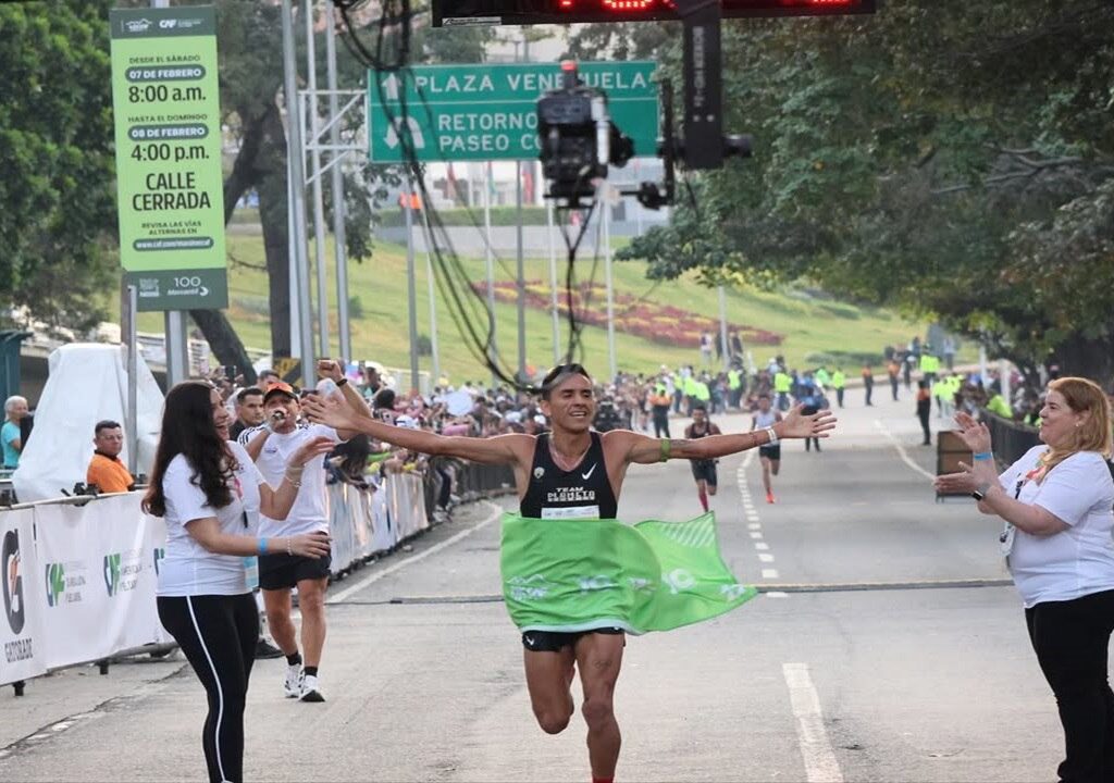 Panameño Jorge Castelblanco y la ecuatoriana Silvia Ortiz son ganadores del Maratón CAF