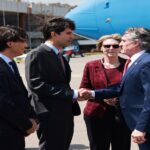 Secretario de Interior de EE.UU. arriba a Venezuela para reunirse con la Presidenta (E) Delcy Rodríguez